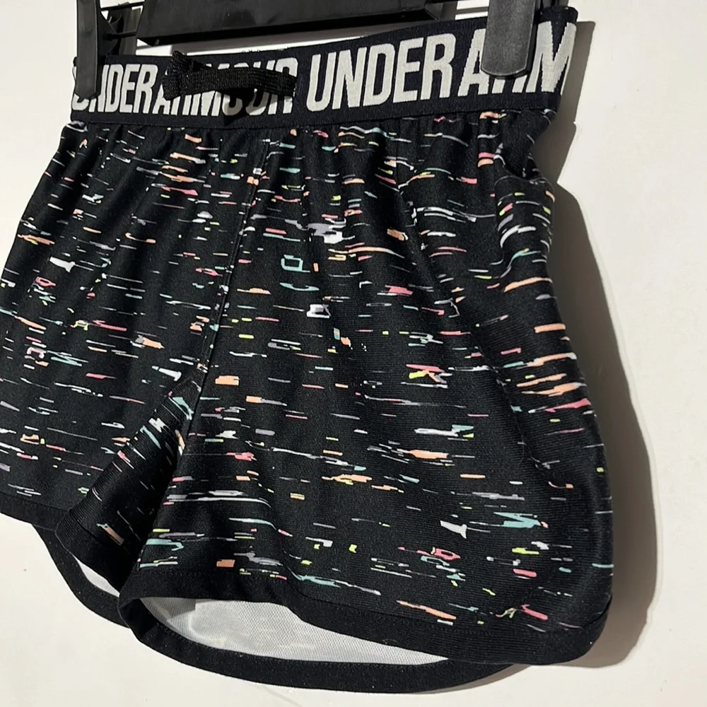 Under Armour Girl’s Play Up Multicolor Printed Shorts Size Youth Medium